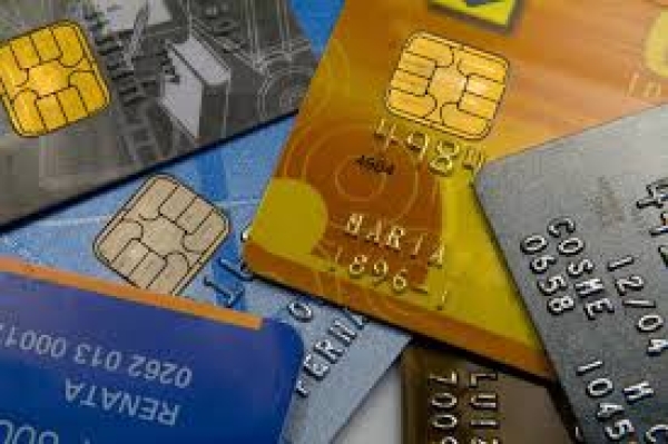 Conselho Monetário aprova teto de 100% no rotativo do cartão de crédito