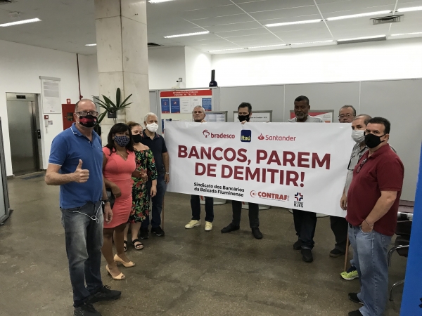 Sindicato dos Bancários da Baixada Fluminense faz ato em São João de Meriti