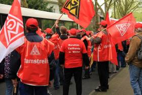 Sindicato alemão consegue redução de jornada de trabalho para 28 horas semanais e aumento salarial de 4,3%