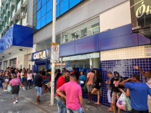 Funcionário de banco está entre as profissões que podem desaparecer nos próximos anos, diz estudo