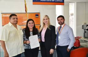 Itaú é condenado a reintegrar bancária