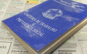 Desemprego no Brasil continuará elevado nos próximos anos