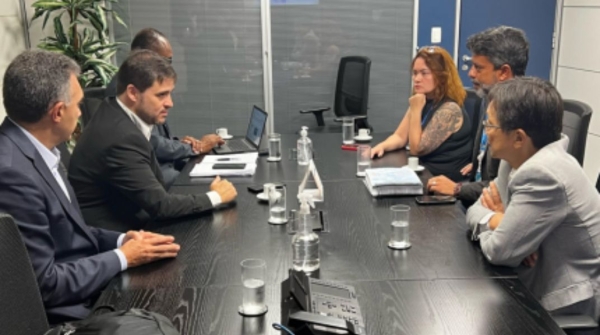 Em reunião com vice-presidentes, representantes dos empregados cobram combate ao assédio no banco e melhorias no Saúde Caixa