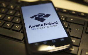 Falta de correção na tabela do IR corrói renda dos trabalhadores