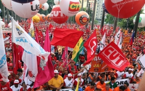 Sem anistia! População defende a democracia e pede punição de criminosos