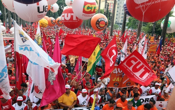 Sem anistia! População defende a democracia e pede punição de criminosos