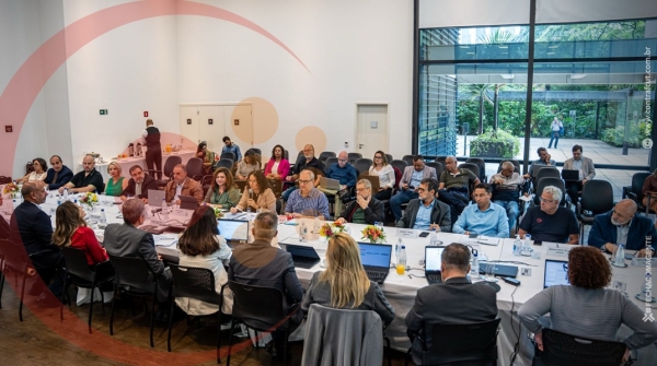 Mesa de Saúde debate condições de trabalho e saúde mental dos bancários