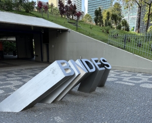 Comissão de Negociação se reúne com o BNDES para avançar na renovação do AJT