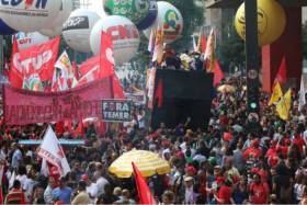 Com povo na rua, Congresso recua e suspende reforma da Previdência