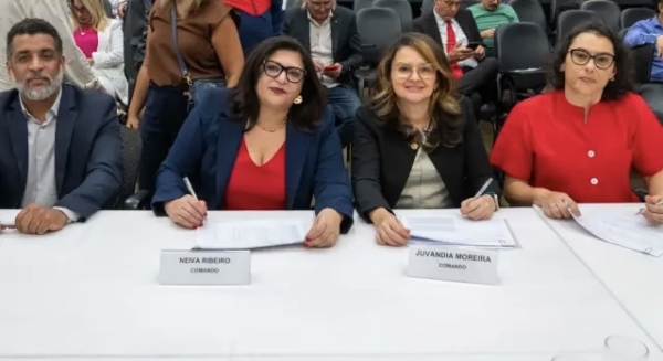 Trabalhadores assinam CCT e ACT do BB com vigência até 2026
