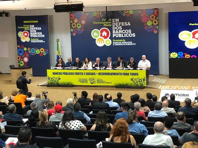 Frente Parlamentar Mista em Defesa dos Bancos Públicos é lançada em Brasília