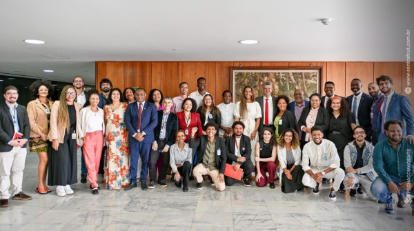 Plano Juventude Negra Viva avança com apoio da Contraf-CUT em reunião no Palácio do Planalto