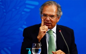 Reforma tributária de Guedes vai cobrar ainda menos impostos dos mais ricos, diz economista