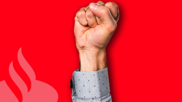Ap&oacute;s press&atilde;o do movimento sindical, cerca de 600 trabalhadores retornam &agrave; categoria banc&aacute;ria no Santander