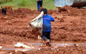 Fome atinge 30% das famílias e é mais grave nos lares com crianças abaixo de 10 anos