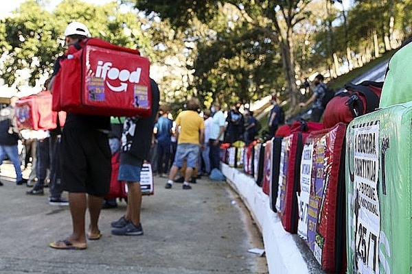 Como o aumento no preço dos combustíveis impacta o custo de vida dos brasileiros