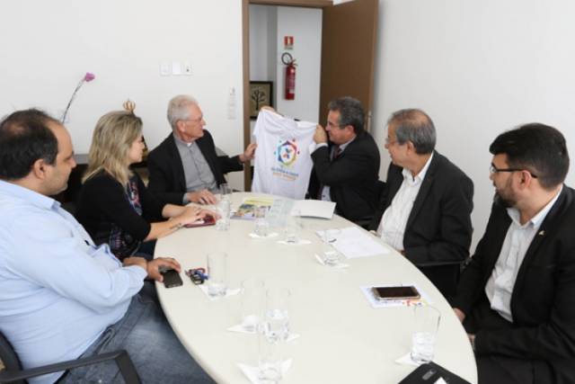 Comitê Nacional em Defesa da Caixa busca apoio da CNBB