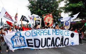Educação deve ser ponto central da agenda de resistência em 2020