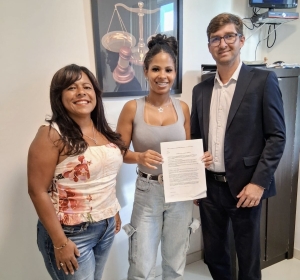 Sindicato dos Banc&aacute;rios da Baixada Fluminense reintegra funcion&aacute;ria do Ita&uacute;