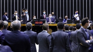 Entenda por que a oposição é contra a PEC dos Precatórios se ela viabiliza o Auxílio Brasil