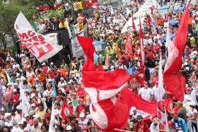 Ato em defesa da soberania nacional no RJ tem presença do SindBaixada