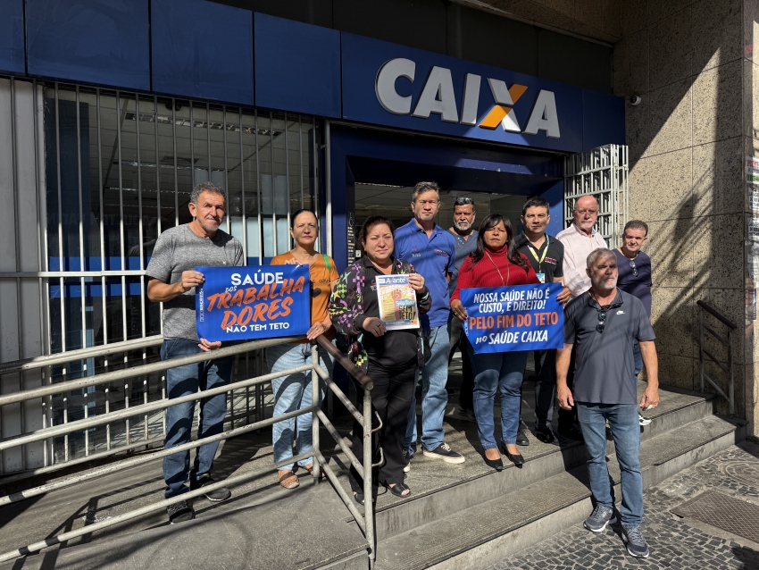 Sindicato faz ato em defesa do Saúde Caixa e por melhorias das condições de trabalho